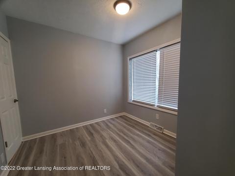 522 Dunlap St, Lansing, MI 48910 photo 11