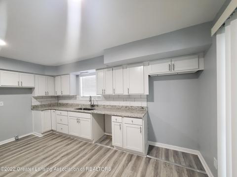 522 Dunlap St, Lansing, MI 48910 photo 7