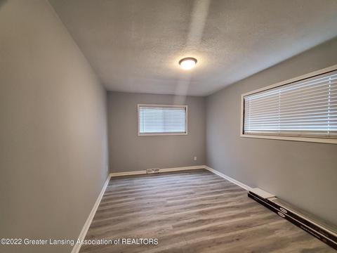 522 Dunlap St, Lansing, MI 48910 photo 8