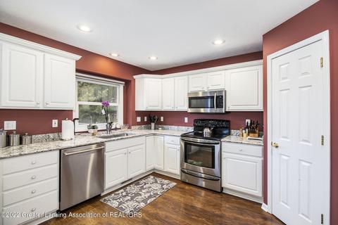 2561 Julie Way, Dewitt, MI 48820 photo 13