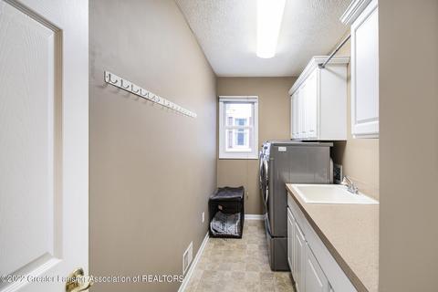 2561 Julie Way, Dewitt, MI 48820 photo 16