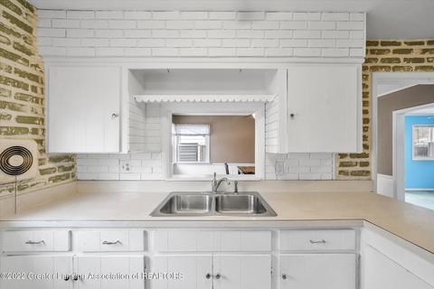 519 E Cavanaugh Rd, Lansing, MI 48910 photo 9