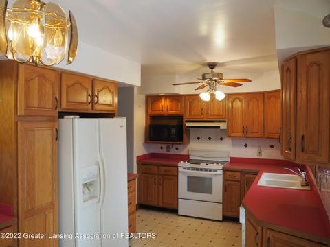 4900 Devonshire Ave, Lansing, MI 48910 photo 4