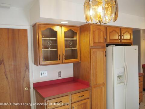 4900 Devonshire Ave, Lansing, MI 48910 photo 5