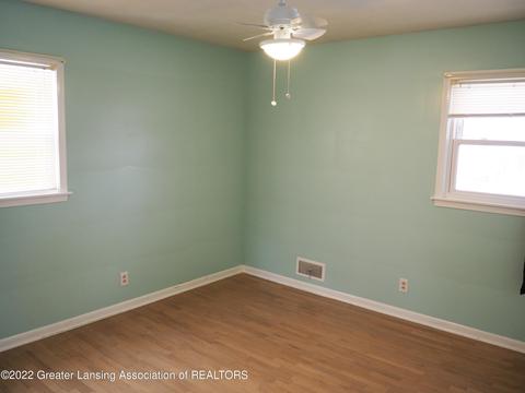 4900 Devonshire Ave, Lansing, MI 48910 photo 7