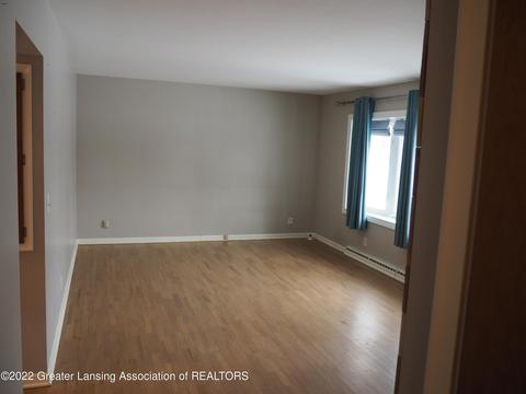 4900 Devonshire Ave, Lansing, MI 48910 photo 2