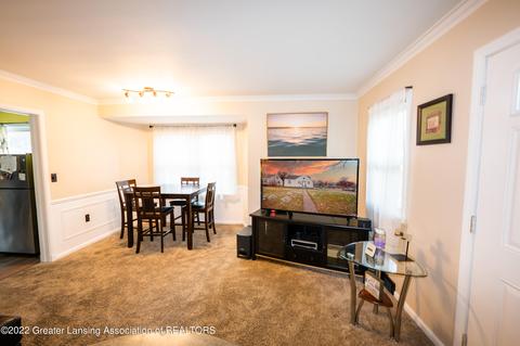 1600 Berkeley Dr, Lansing, MI 48910 photo 5