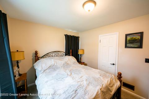 1600 Berkeley Dr, Lansing, MI 48910 photo 12