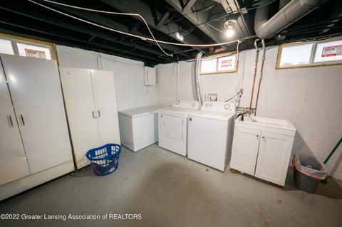 1600 Berkeley Dr, Lansing, MI 48910 photo 22