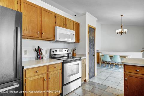 1114 S Eifert Rd, Mason, MI 48854 photo 8