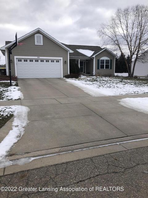 3853 Danbridge Dr, Lansing, MI 48906 photo 1