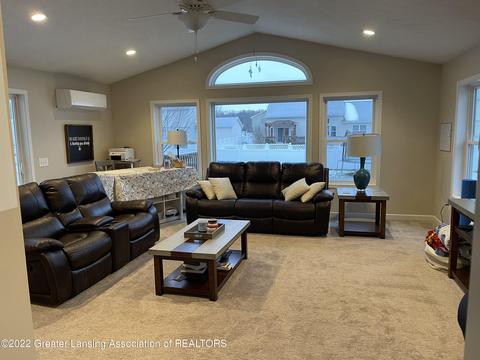 3853 Danbridge Dr, Lansing, MI 48906 photo 7