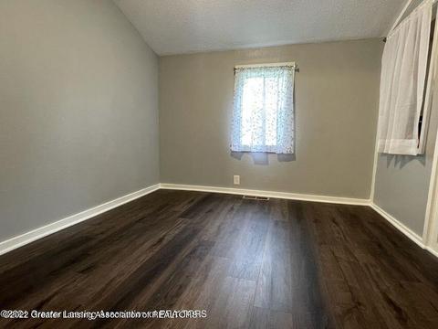 117 E Reasoner St, Lansing, MI 48906 photo 9