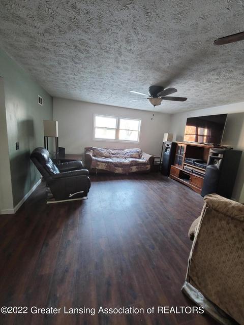 2995 Pine Tree Rd, Lansing, MI 48911 photo 5