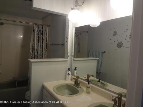 2995 Pine Tree Rd, Lansing, MI 48911 photo 15