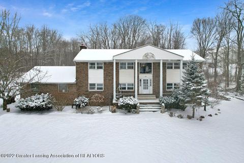 2995 Pine Tree Rd, Lansing, MI 48911 photo 1