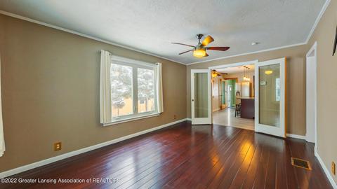 2524 E Cavanaugh Rd, Lansing, MI 48910 photo 8