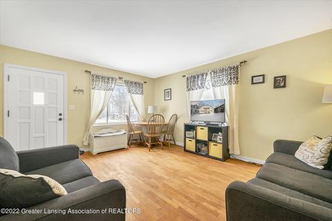 2339 Lyons Ave, Lansing, MI 48910 photo 3