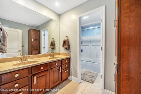 5519 Silverleaf Ct, Haslett, MI 48840 photo 27