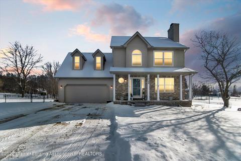 1100 Dusty Ln, Howell, MI 48843