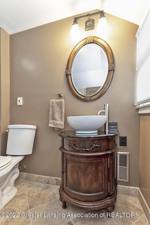 418 Smith Ave, Lansing, MI 48910 photo 19