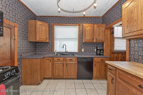 418 Smith Ave, Lansing, MI 48910 photo 11