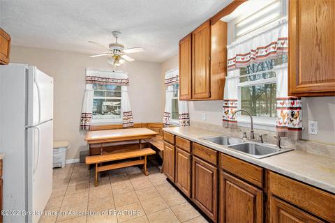 117 E Cavanaugh Rd, Lansing, MI 48910 photo 17