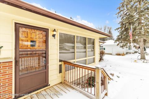 15253 Pinehurst Dr, Lansing, MI 48906 photo 5