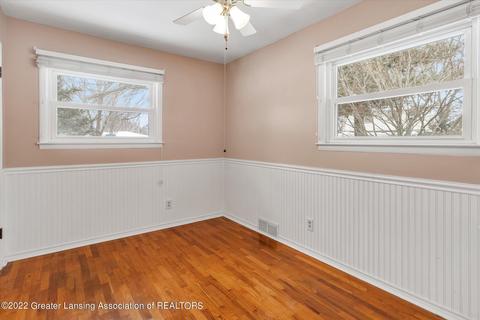 15253 Pinehurst Dr, Lansing, MI 48906 photo 16