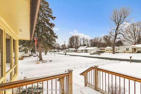 15253 Pinehurst Dr, Lansing, MI 48906 photo 35