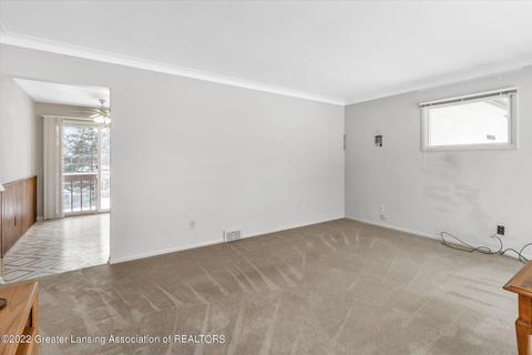 15253 Pinehurst Dr, Lansing, MI 48906 photo 8