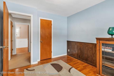 15253 Pinehurst Dr, Lansing, MI 48906 photo 12