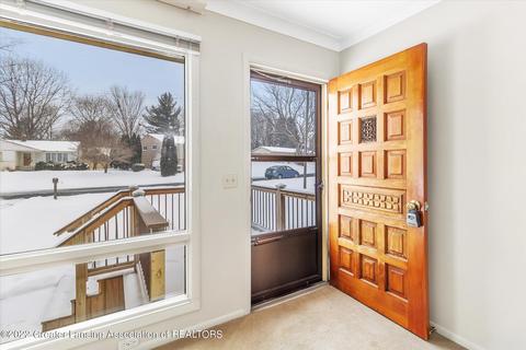 15253 Pinehurst Dr, Lansing, MI 48906 photo 7