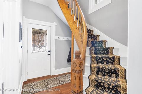 523 Cherry St, Lansing, MI 48933 photo 6