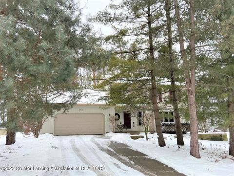 3942 White Pine Dr, Dewitt, MI 48820 photo 2