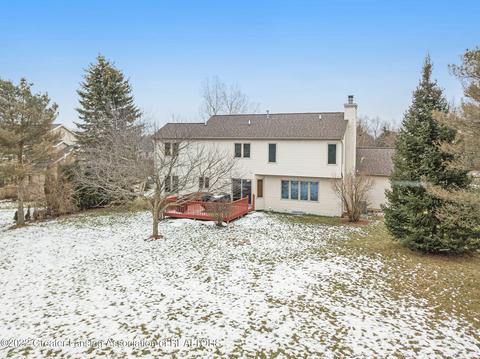 3350 Silverspring Dr, Dewitt, MI 48820 photo 2