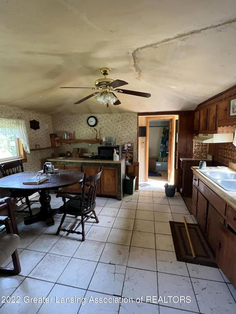 533 Baldwin Rd, Mason, MI 48854 photo 3