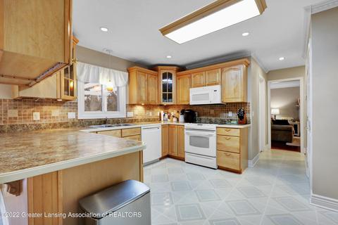 708 Larchmont St, Dewitt, MI 48820 photo 12