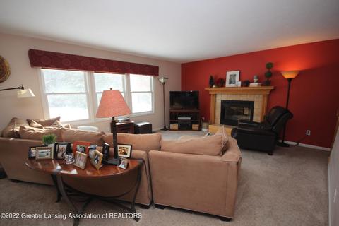 1141 Lacosta Dr, Dewitt, MI 48820 photo 2