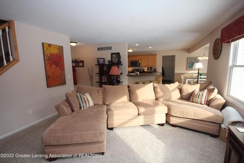 1141 Lacosta Dr, Dewitt, MI 48820 photo 4