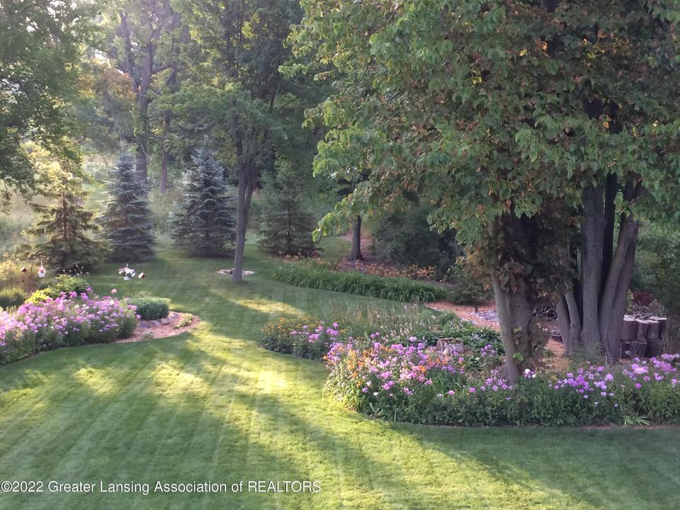  13777 Remington Dr, Bath, MI 48808 photo 9