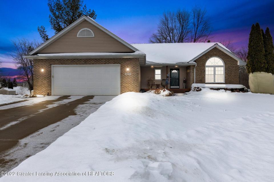  13777 Remington Dr, Bath, MI 48808 photo 1