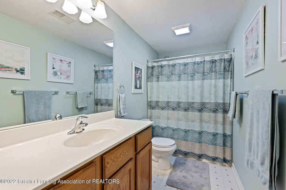  13777 Remington Dr, Bath, MI 48808 photo 37
