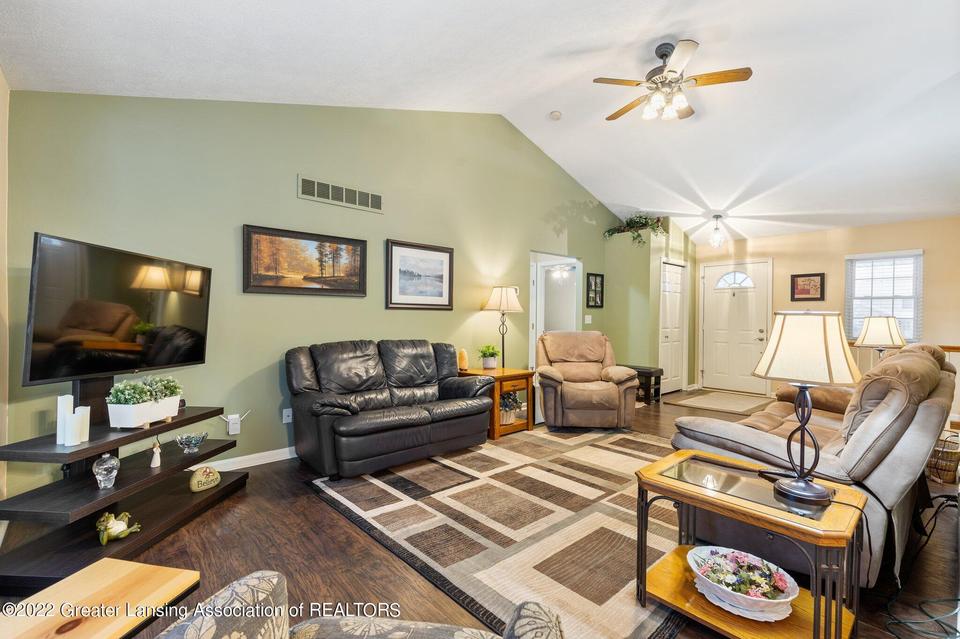  13777 Remington Dr, Bath, MI 48808 photo 16