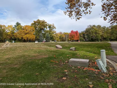 235 Divine Hwy, Portland, MI 48875