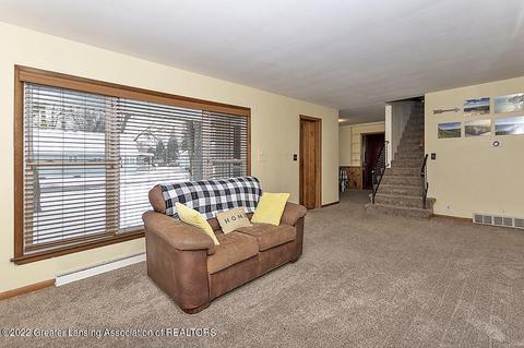 505 N Main St, Perry, MI 48872 photo 6