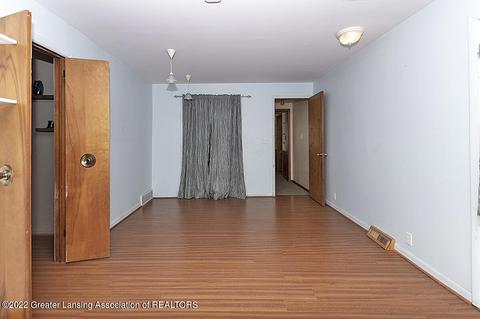 505 N Main St, Perry, MI 48872 photo 14
