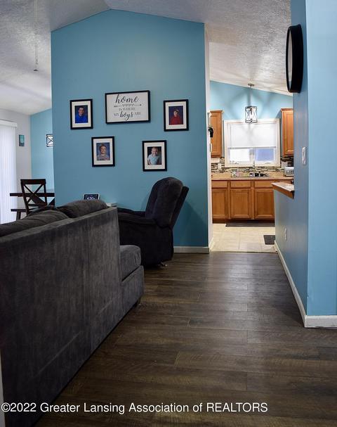 2727 Pine Tree Rd, Holt, MI 48842 photo 7