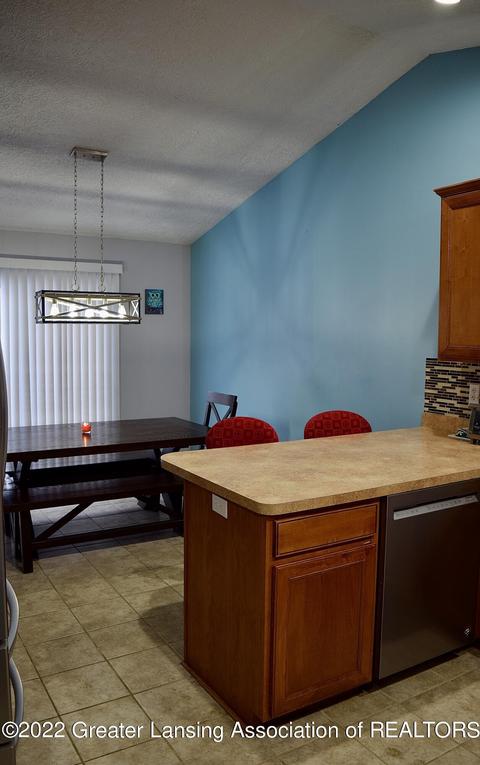 2727 Pine Tree Rd, Holt, MI 48842 photo 8