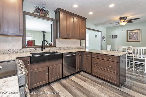2100 S Eifert Rd, Mason, MI 48854 photo 2